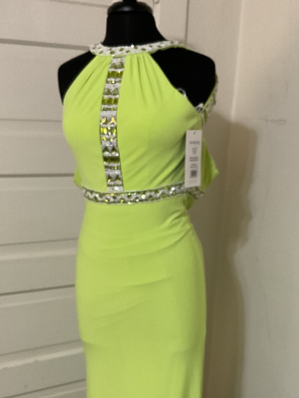 NWT SHERRI HILL LIME GREEN BEADED JERSEY GOWN SIZE O